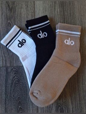 Alo Throwback socks 3 pairs brand new